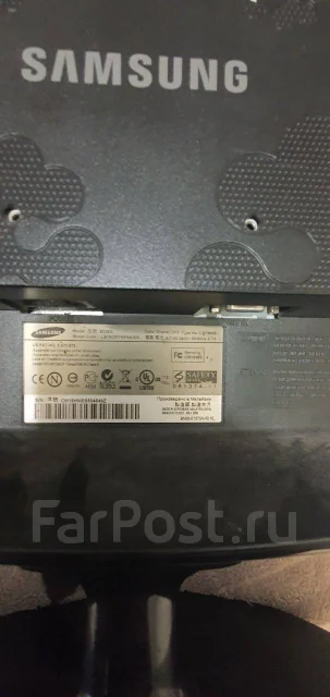 Samsung. 18", ���������� �� (LCD, LED, QLED) ����