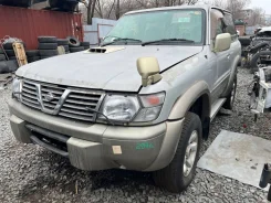 Nissan Safari ����