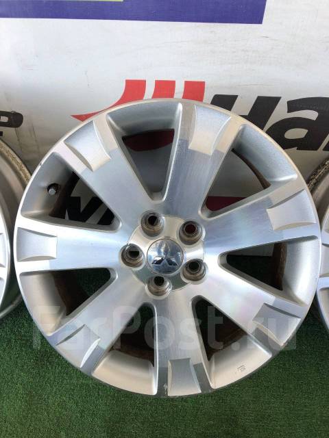 Mitsubishi. 7.5x18", 5x114.3, ET38,  67,1. 