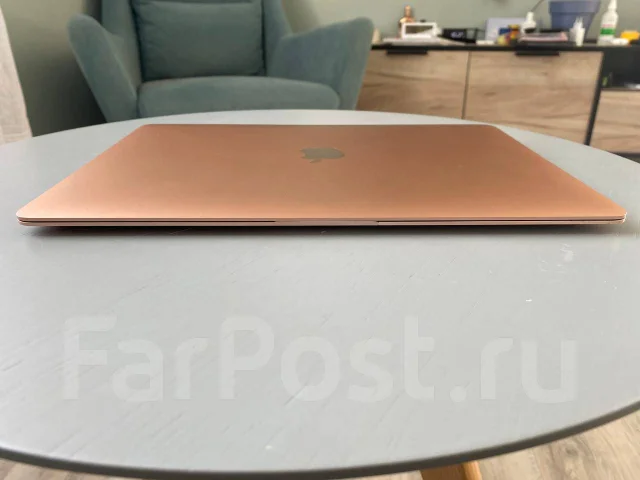 Apple MacBook Air 13 2018. 13.3", 1,6����, ��� 8 ��, ���� 128���, WiFi: 1, Bluetooth: 1, ����������� �� 5��. ����