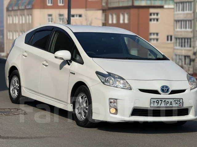 Toyota Prius. �������, ��������, 1.8 (99��.�.), ������, 170����. �� ����