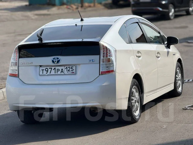 Toyota Prius. �������, ��������, 1.8 (99��.�.), ������, 170����. �� ����