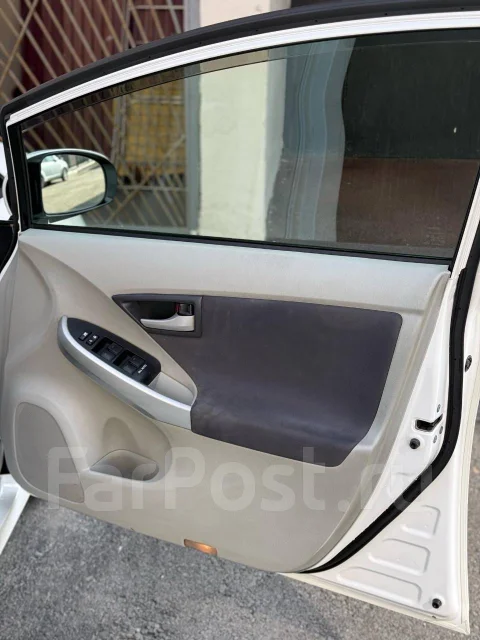 Toyota Prius. �������, ��������, 1.8 (99��.�.), ������, 170����. �� ����