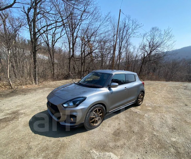 Suzuki Swift. �������, ��������, 1.4 (140��.�.), ������, 85 000����. �� ����