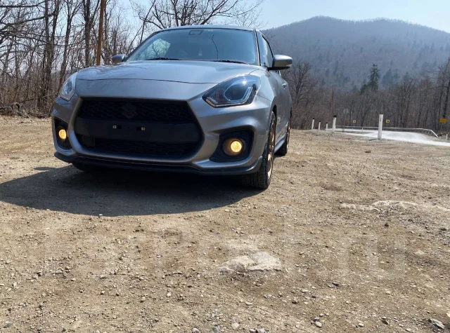 Suzuki Swift. �������, ��������, 1.4 (140��.�.), ������, 85 000����. �� ����