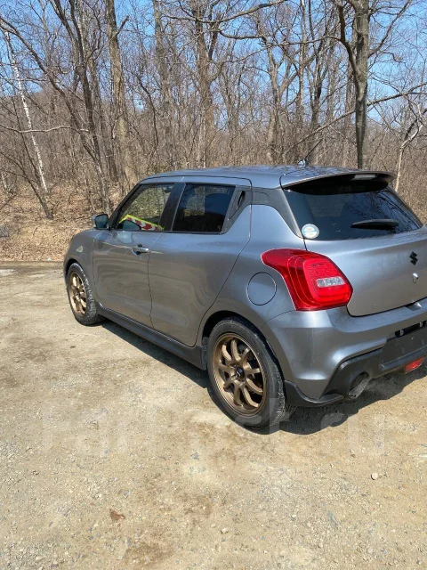 Suzuki Swift. �������, ��������, 1.4 (140��.�.), ������, 85 000����. �� ����