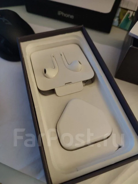 Apple iPhone 8. �/�, 64 ��, �����, 4G LTE ����