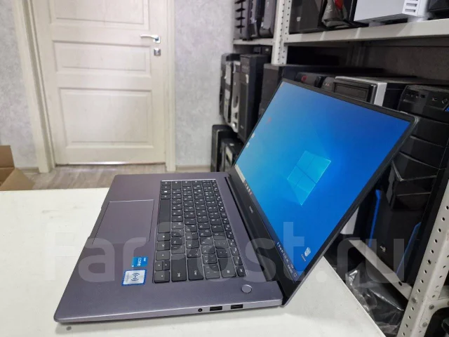 Huawei MateBook D 15 BOD-WDI9. 15.6", ��� 8 ��, ���� 256���, WiFi: 1, Bluetooth: 1, ����������� �� 5��. ����