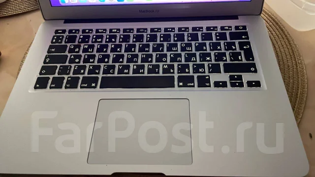 Apple MacBook Air 13 2017 Mid. 13.3", 1,8����, ��� 8 ��, ���� 128���, WiFi: 1, Bluetooth: 1 ����