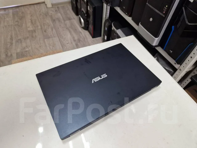 Asus ExpertBook. 14.1", 4,4����, ��� 8 ��, ���� 256���, WiFi: 1, Bluetooth: 1, ����������� �� 4��. ����