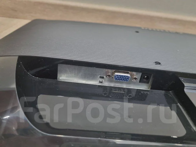 Philips. 21", ���������� �� (LCD, LED, QLED) ����