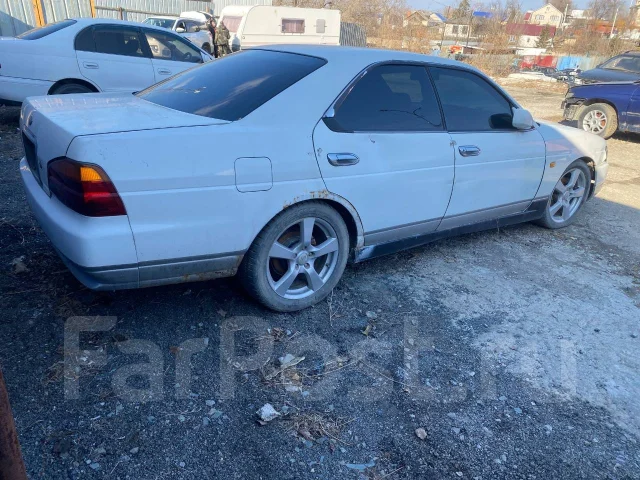 Nissan Laurel. HC35, RB20 ����