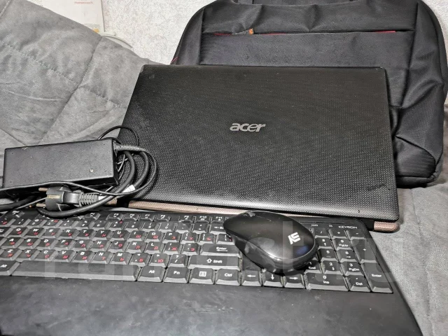 Acer Aspire. 12.5", 2,2����, ��� 6 ��, ���� 500���, WiFi: 1, Bluetooth: 1, ����������� �� 4��. ����