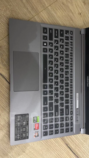 Maibenben X565. 15.6", 3,3����, ��� 16 ��, ���� 512���, WiFi: 1, Bluetooth: 1 ����