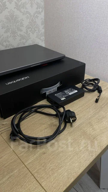 Maibenben X565. 15.6", 3,3����, ��� 16 ��, ���� 512���, WiFi: 1, Bluetooth: 1 ����
