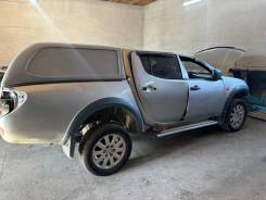 Mitsubishi L200 ����