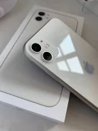 Apple iPhone 11. �/�, 64 ��, �����, 4G LTE ����