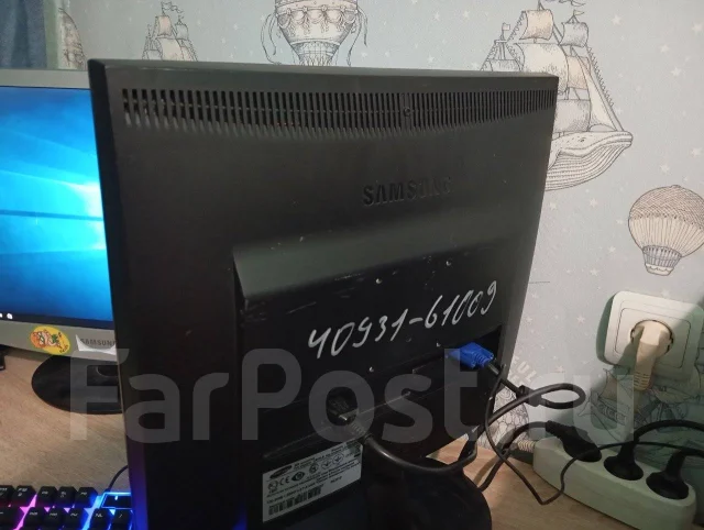 Samsung. 19", ���������� �� (LCD, LED, QLED) ����
