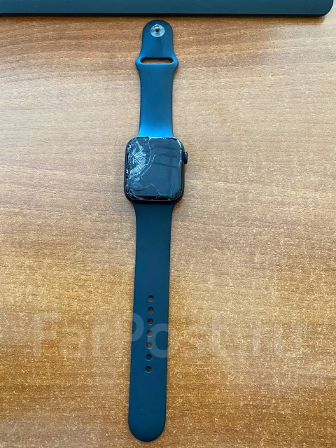 Apple Watch SE. GPS, NFC, IP68 ����