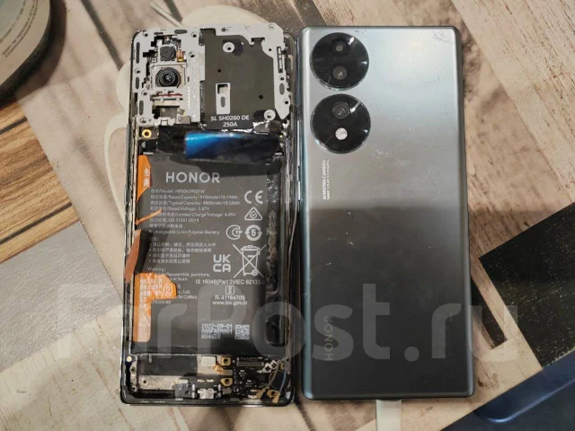 Honor 70. �/�, 128 ��, 3G, 4G LTE, Dual-SIM, NFC ����