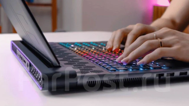 Dell Alienware. 18", 5,8����, ��� 64 �� � ������, ���� 1 024���, WiFi: 1, Bluetooth: 1. ��� ����� �� ������������ ����