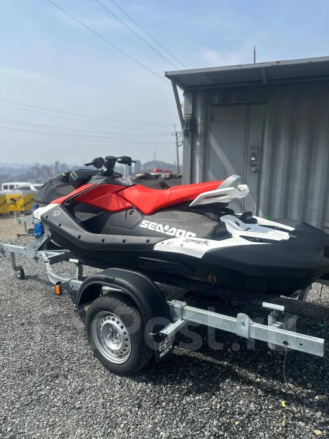 BRP Sea-Doo Spark Trixx. 2024 ��� ����