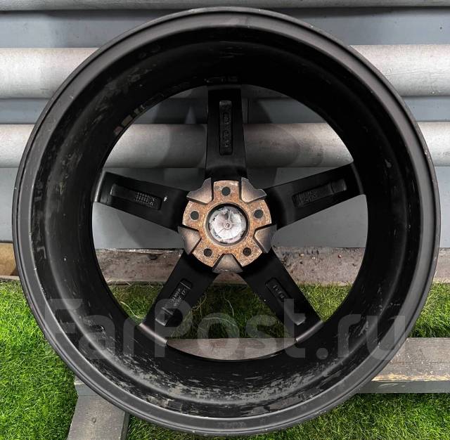 Vossen CV3-R. 9.0x20", 5x112, ET38,  73,1. 