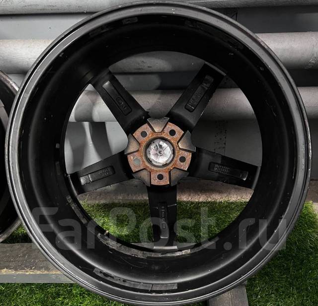 Vossen CV3-R. 9.0x20", 5x112, ET38,  73,1. 