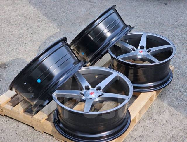 Vossen CV3-R. 7.5x17", 5x114.3, ET33,  73,1. 