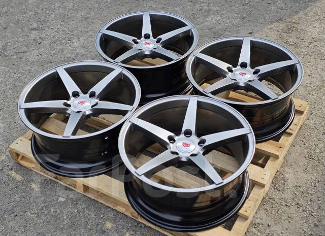 Vossen CV3-R. 7.5x17", 5x114.3, ET33,  73,1. 