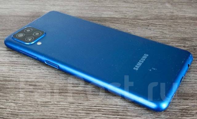 Samsung Galaxy A12. �/�, 64 ��, �����, 3G, 4G LTE, Dual-SIM, NFC ����