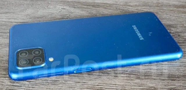 Samsung Galaxy A12. �/�, 64 ��, �����, 3G, 4G LTE, Dual-SIM, NFC ����