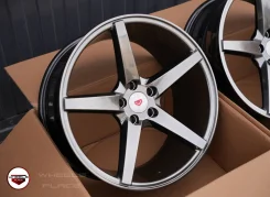 Vossen. 8.0x17", 5x100, ET35, �� 73,1���. ����