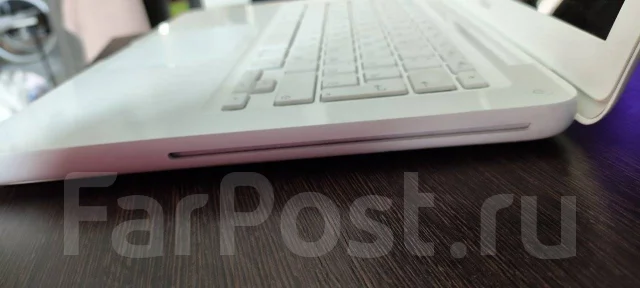 Apple MacBook 13. 13", 2,4����, ��� 4 ��, ���� 376���, WiFi: 1, Bluetooth: 1, ����������� �� 4��. ����