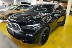 BMW X6 ����