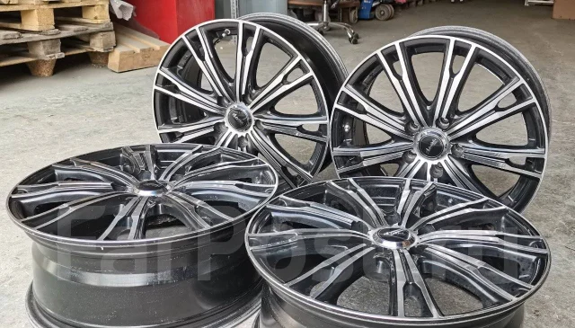 Комплект литых дисков Advanti Racing R17-5x114.3, 17