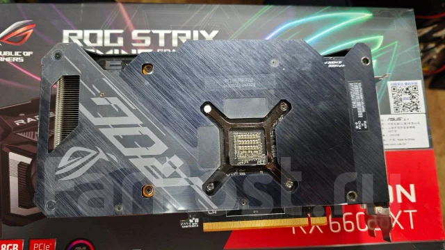 Radeon RX 6600 XT ����