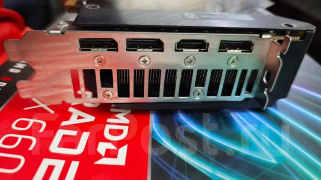 Radeon RX 6600 XT ����