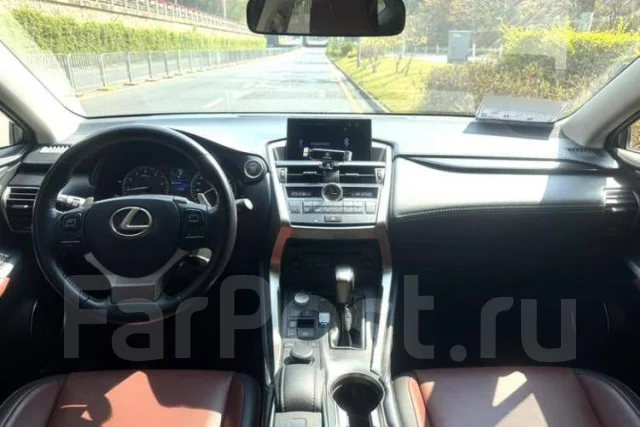 Lexus NX200t ����