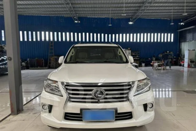 Lexus LX570 ����