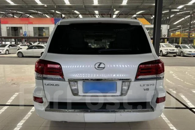 Lexus LX570 ����