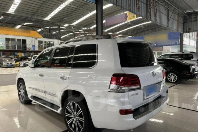 Lexus LX570 ����