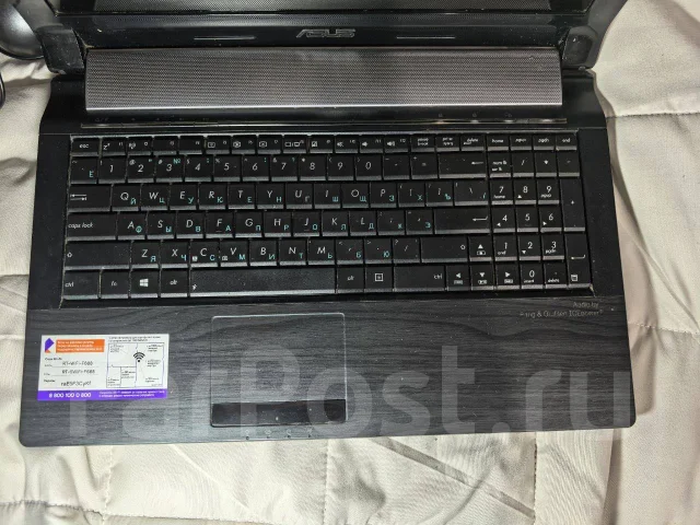 Asus. 15.6", 2,4����, ��� 8 ��, ���� 500���, WiFi: 1, Bluetooth: 1, ����������� �� 1��. ����