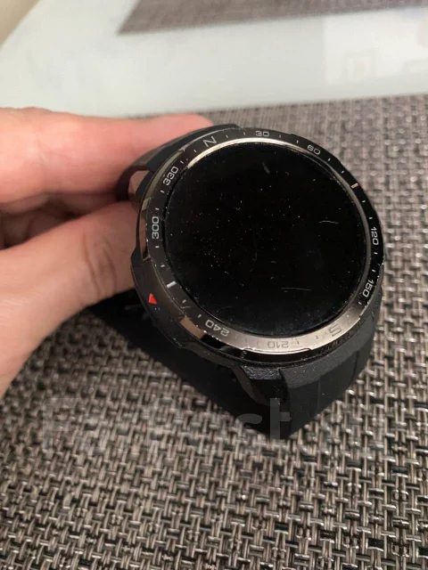Honor Watch GS Pro ����