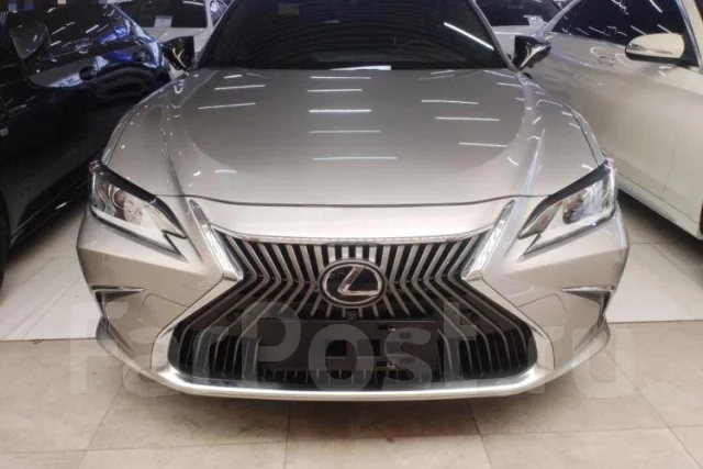 Lexus ES200 ����