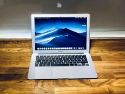Apple MacBook Air 13 2015 Early. 13", 1,6����, ��� 4 ��, ���� 128���, WiFi: 1, Bluetooth: 1 ����