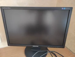 Samsung. 20" ����