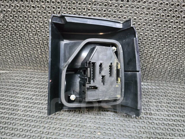 ������ ������ ����� Volkswagen Passat B3 333945111 ����