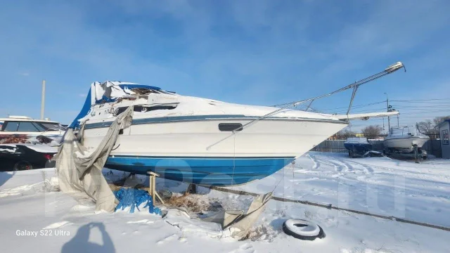 Bayliner. ����� 8,9��., ��������� ���������, 250��.�., ������ ����