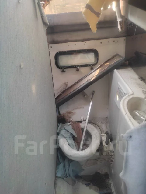 Bayliner. ����� 8,9��., ��������� ���������, 250��.�., ������ ����